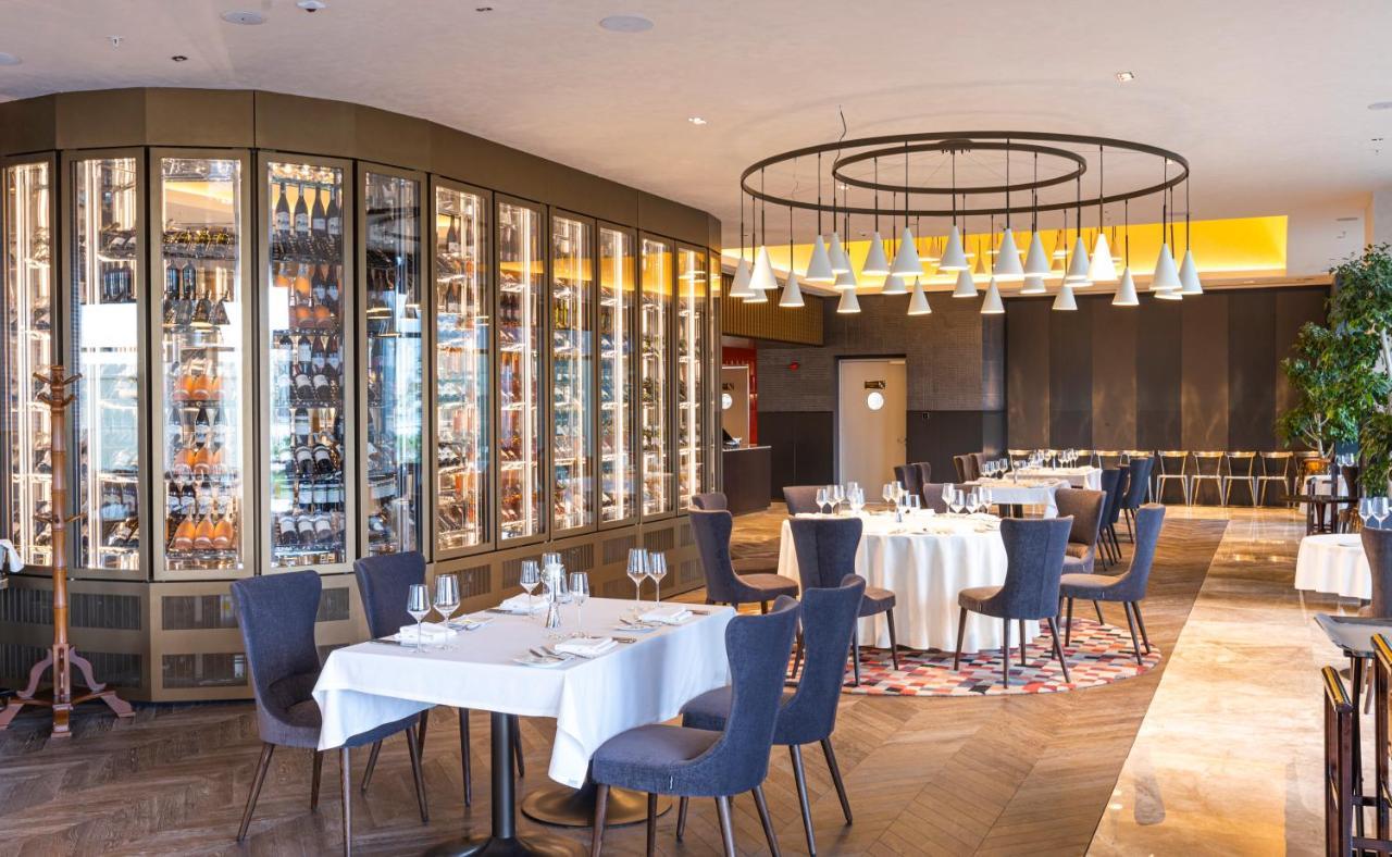 Hilton Samarkand Regency Eksteriør bilde