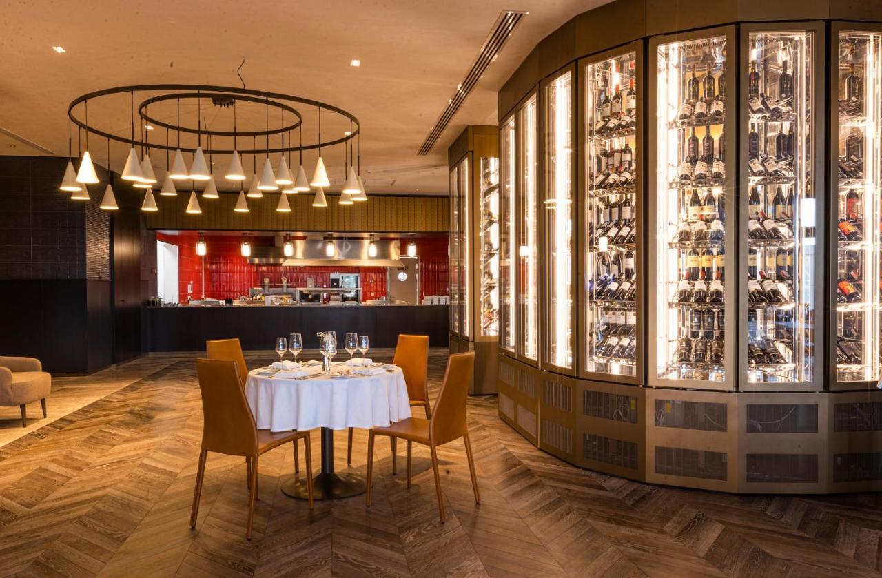 Hilton Samarkand Regency Eksteriør bilde