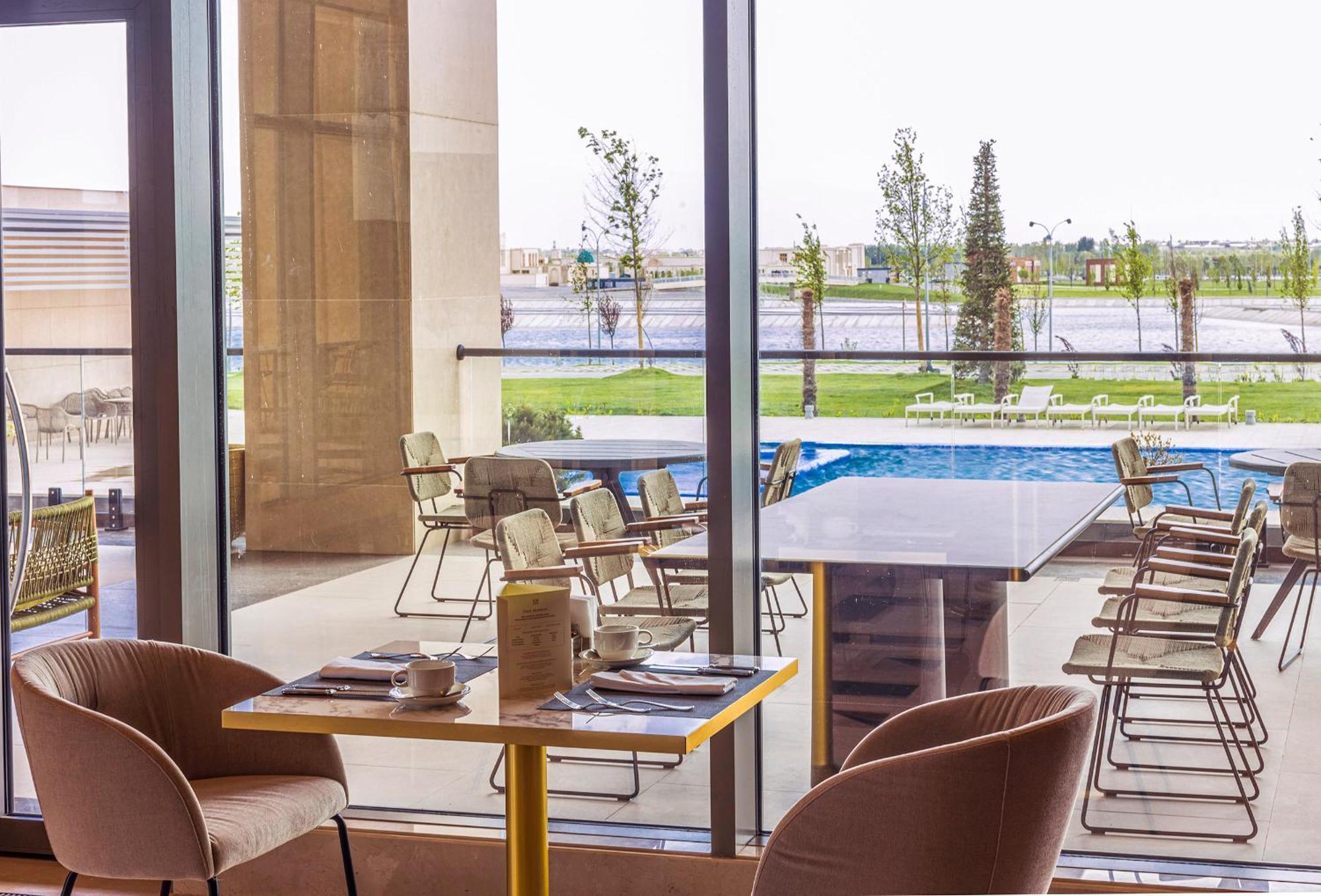 Hilton Samarkand Regency Eksteriør bilde